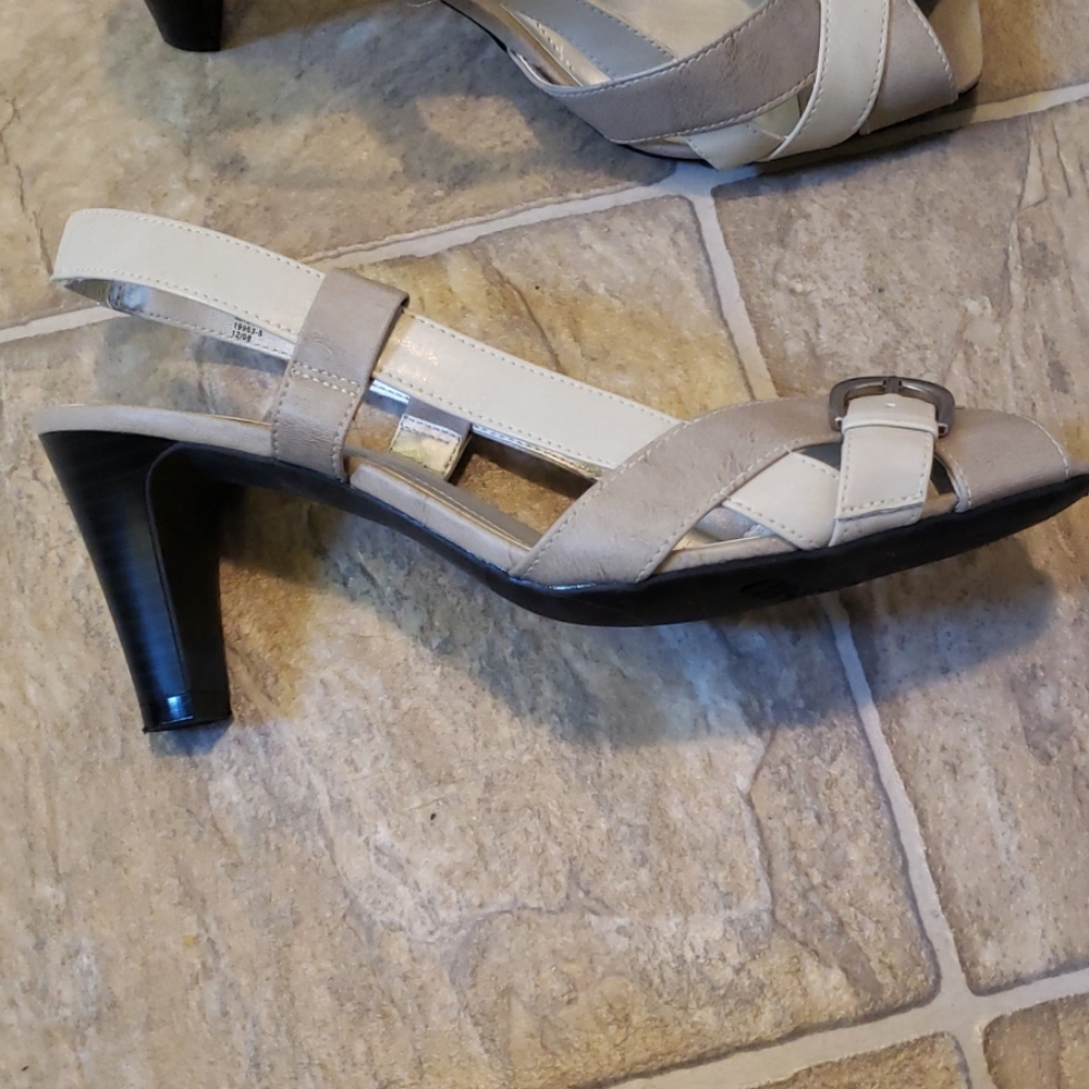Heels - Picture 2 of 2